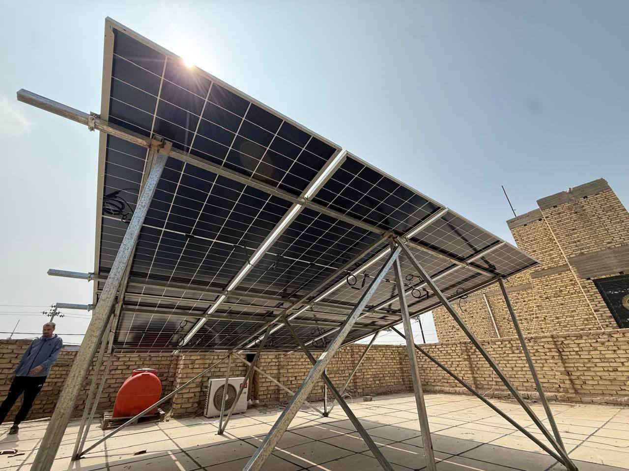 ⚡ بعدك تعاني من انقطاع الكهرباء وكلفة المولدات؟

الحل صار أسهل مع الطاقة الشمسية ☀️

تمّ تجهيز وتنصيب منظومة طاقة شمسية بقدرة 16 أمبير ليلي نهاري في بيت علي القريشي 

🔹 انفيرتر Deye بقدرة 6KW – ضمان 5 سنوات
🔹 بطارية SVolt بسعة 16.64KW
🔹 ألواح LONGi عدد 8 بقدرة 615W – ضمان 15 سنة

✔️ تشغيل مستمر ليل ونهار
✔️ توفير كبير في مصروف المولدات
✔️ طاقة نظيفة واستقرار بالكهرباء

📞 لا تنتظر بعد… احجز منظومتك الآن
وخلي الشمس تشتغل ببيتك طول اليوم ☀️⚡

📩 راسلنا خاص أو اتصل بينا لمعرفة التفاصيل النور لمشاريع الطاقة الشمسية  

م مهند الشمري للاستفسار ***********
