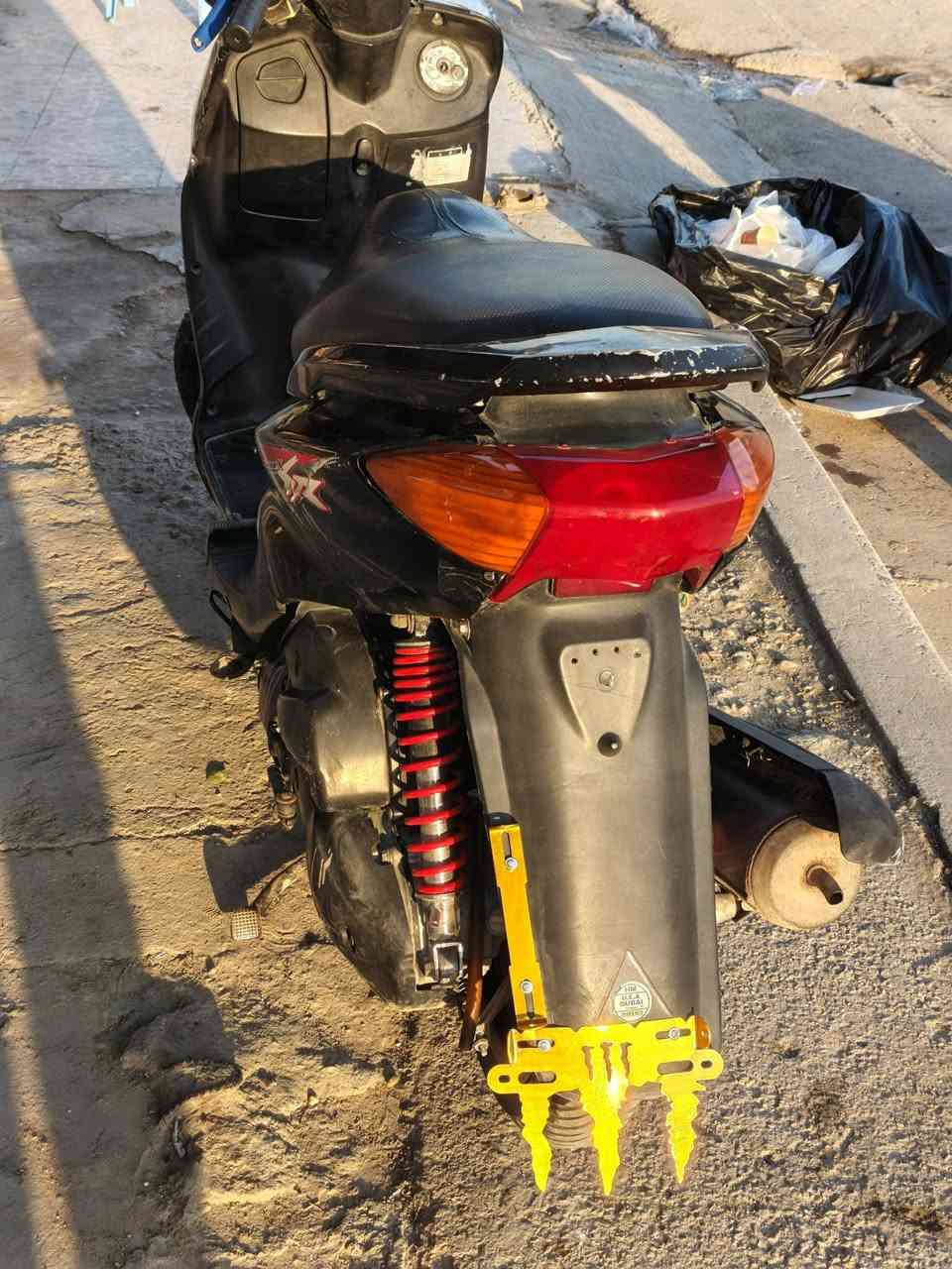 سلام عليكم شباب دراجه سكنس نثيه لبيع دراجه نكره سلاف هندر شغالل تنباع عل حطتهه مكاني الحريه الدولعي شارع الريسي ريدهه 450 الف بيهه مجال بسيط الرقم ***********
