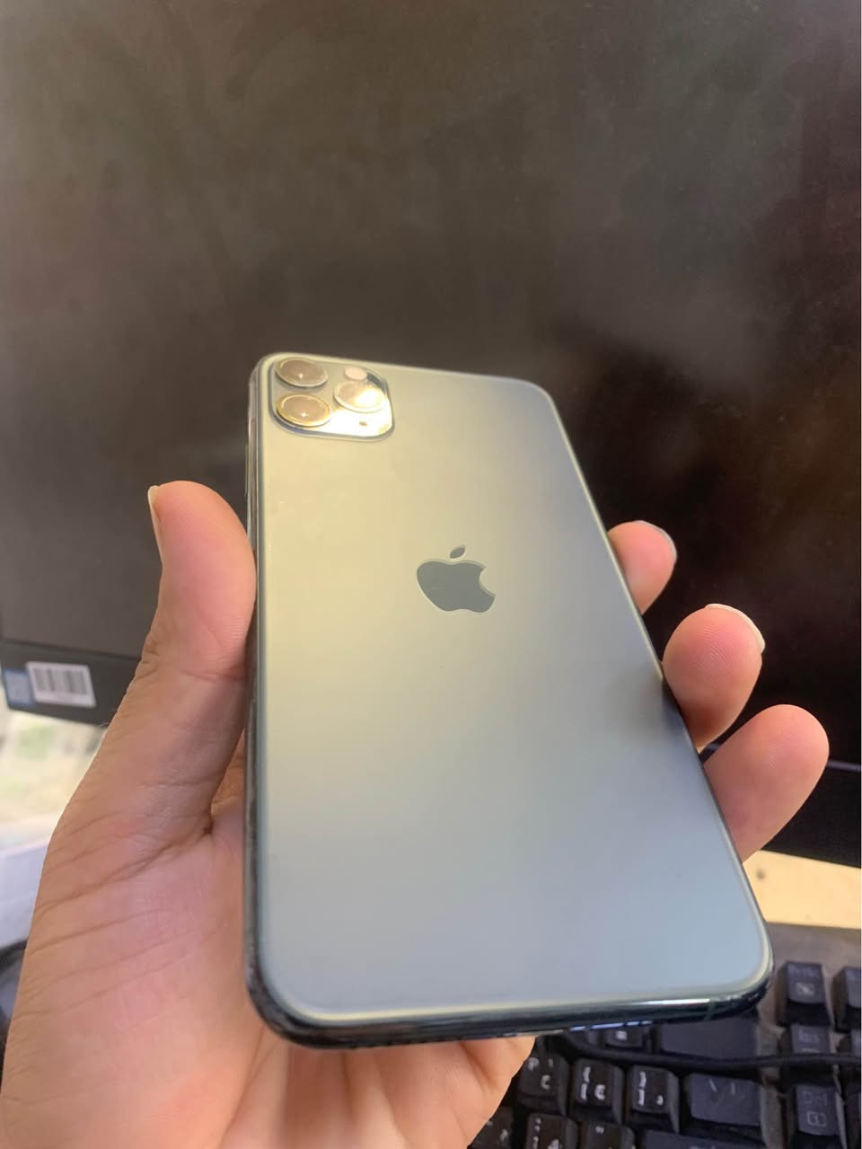 ئایفۆن یازدە پرۆ ماکس 
iPhone 11 pro max 
256 GB
2_SIM 
زەمانی هەموو شتێکی دەکەم وەستای نەبینیبێ مۆبایلەکە 
کەپسە مۆبایلوکە أربيل, العراق


**إذا كنت صاحب هذا الإعلان وتريد حذفه لأي سبب، رجاءا أرسل رسالة إلى الدعم الفني**