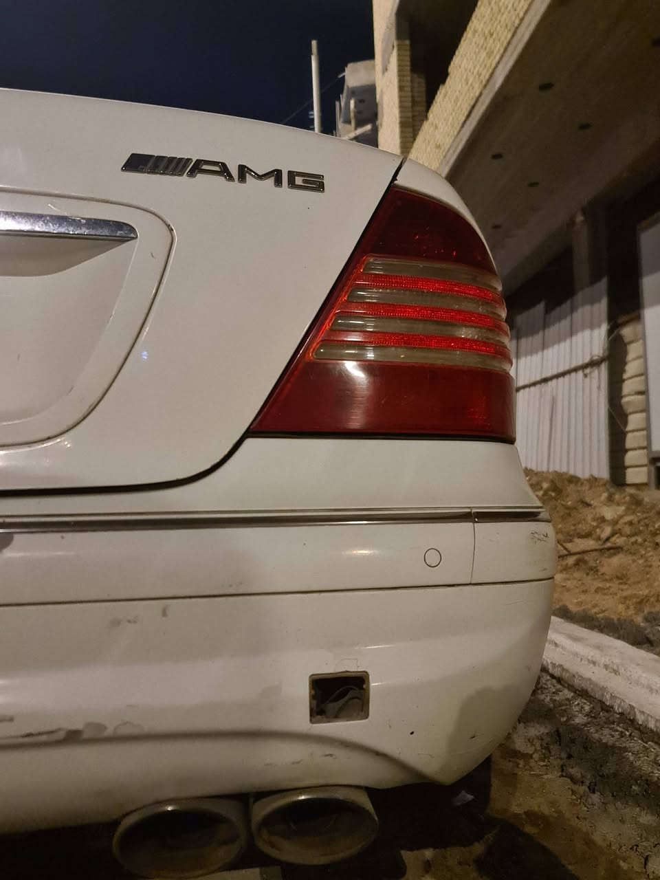 مارسدس W220 amg موديل ٢٠٠٣ مكينه عاديه وبيها معامله كامله تنزيل موديل سياره تحتاج ترتيب بيها نواقص وكلشي بسعره 
***********
