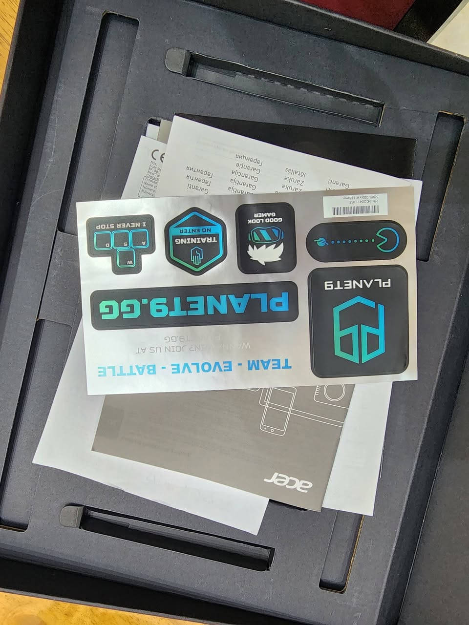 للبيع  acer predator helios 16

 المواصفات : 
gpu rtx 4080 12gb 
ram 32gb ddr5 5400 
1tb nvme 
i9 gen 14900hx 
كامل ملحقات  open box فقط

قطعه قويه و نظيفه كامله هيه و ملحقاتها و صعب تتحصل بالسوق 
السعر : 2,900,000 دينار عراقي و بي مجال للشراي

رقمي للتواصل : ***********
