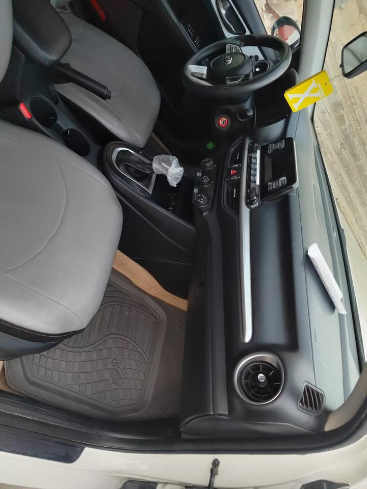 سلام عليكم سيراتو٢٠١٩ماشيه ١٦٠ سعر ١٤٠وبيه مجال تصال.   ‭٠٧٨١ ٥٤٥ ١٧٠٧‬/***********
