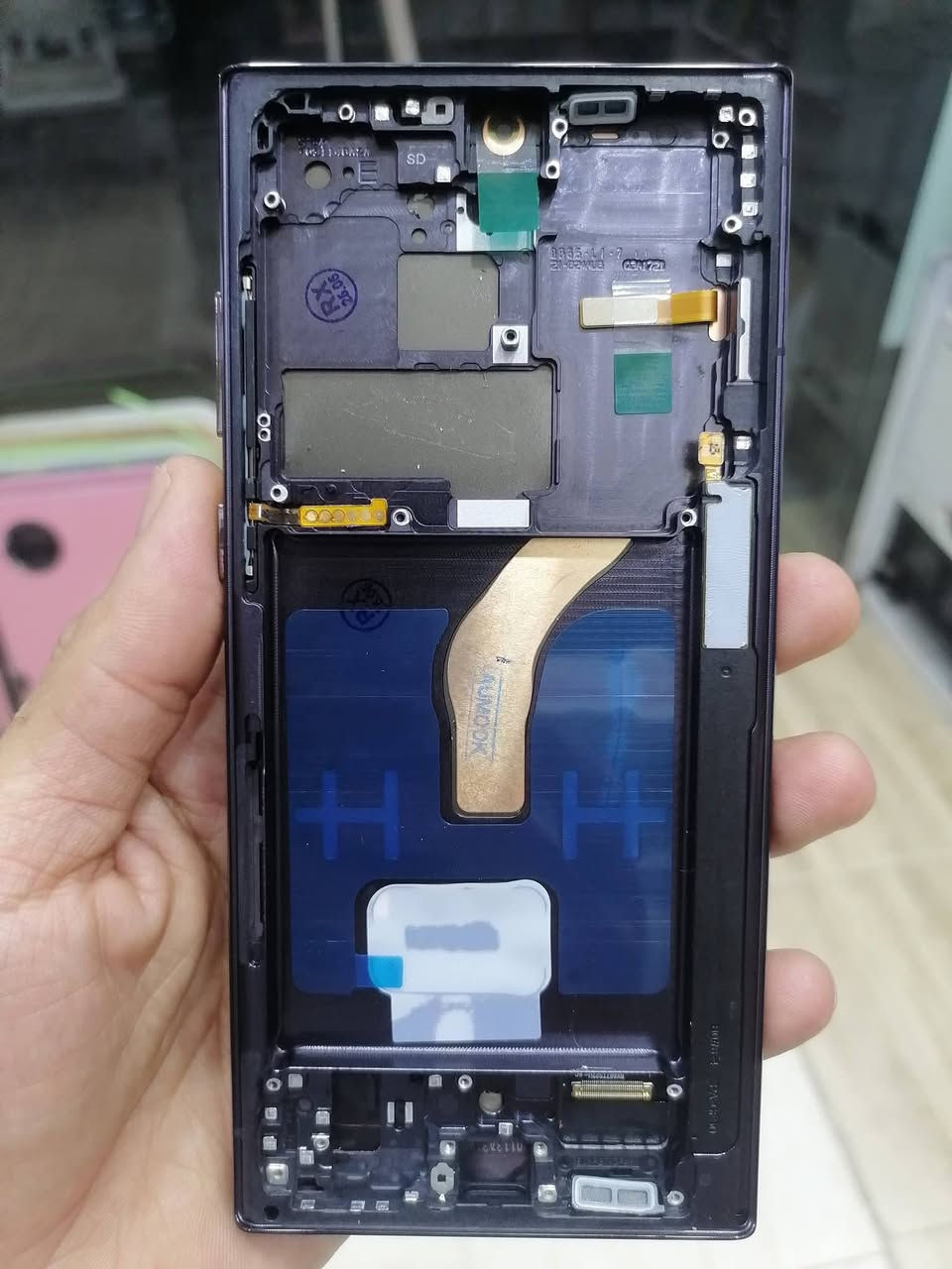 ​للبيع: شاشة S22 Ultra (أصلي صين) كاملة مع الفريم 📲
الحالة: جديدة زيرو (ملصقات المصنع عليها).
​النوع: أولد (OLED) انحناء كامل، دقة وألوان ممتازة.
​النسخة: الأمريكية (تتحمل بوردة طراز U بالمليم بدون تعديل).
​السعر: 150 ألف قفل


**إذا كنت صاحب هذا الإعلان وتريد حذفه لأي سبب، رجاءا أرسل رسالة إلى الدعم الفني**