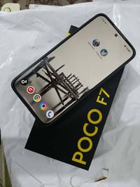 شاشة 6.83 AMOLED • ذاكرة 256/12 • بطارية 6500