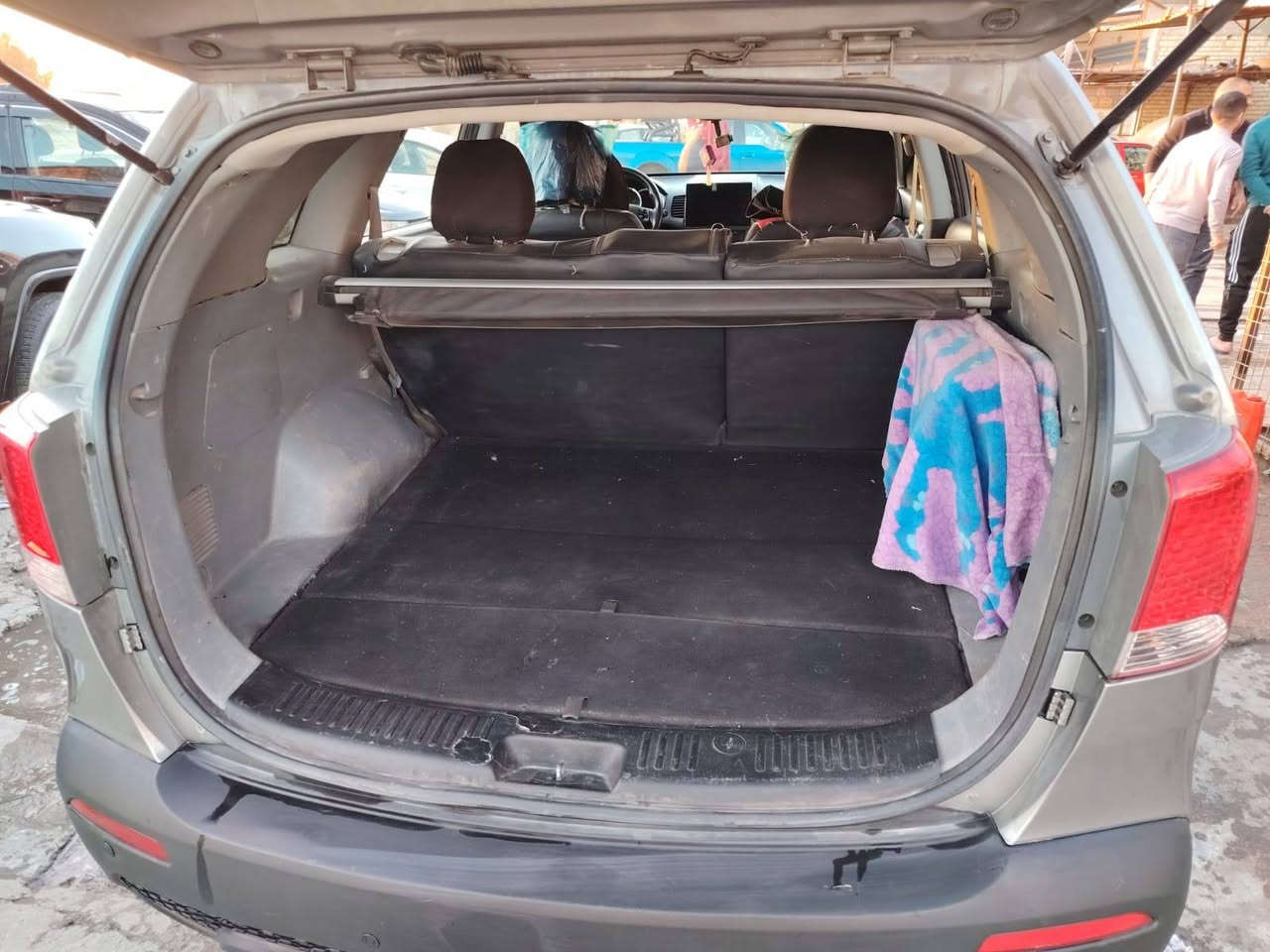 سلام عليكم ورحمة الله وبركاته...
سورنتو موديل 2011
مواصفات عاديه
محرك 4 دوش
سيارة جاهزه من كلشي
تخم تاير جديد باتري جديد
محرك جديد الوصل مالته موجود
مصبوغه عام للجمالية بسبب جراد الصبغ
فديو موضح قبل الصبغ
كماليات شاشة اندرويد 
دوشمه درجه أولى 
حادثها خفيف بالجنطه مبادله تعمير
عنوان الزعفرانية السعر المطلوب 120$
الاستفسار أكثر 
***********
علماً مكلف بالنشر صاحب السيارة اخي
