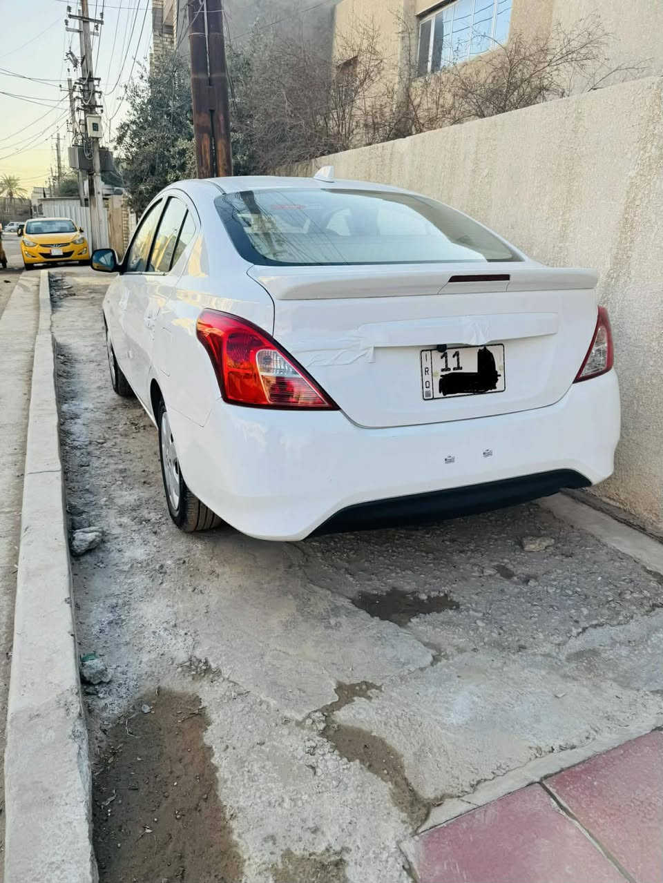 سلام عليكم شباب نيسان صني اللبيع موديل 2024 بيه بس رصعتين مشر عليهن بل سود رقم بغداد بسمي مكاني بغداد سعره 130 وهاذه رقمي ***********
