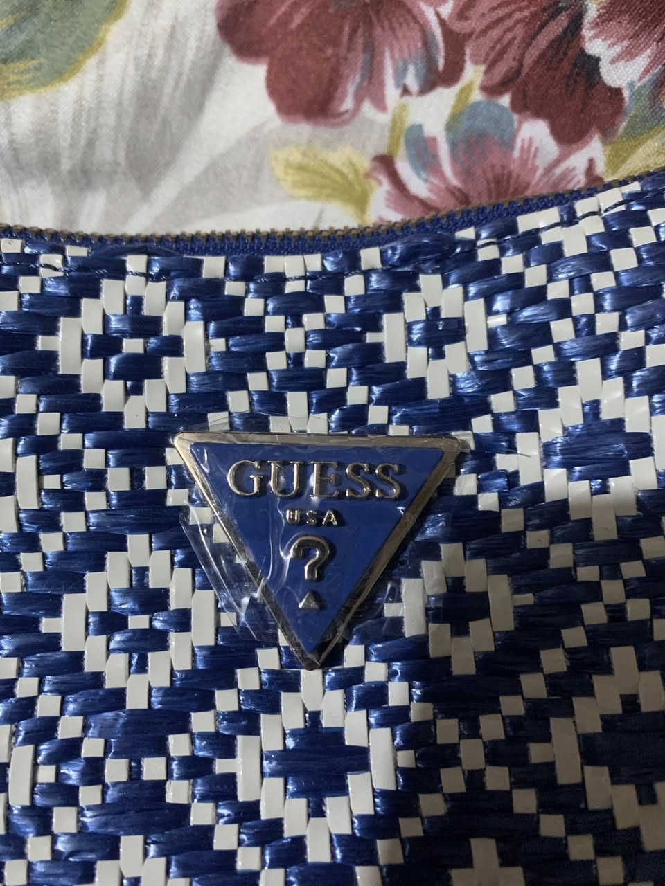 السلام عليكم شباب نسائية جنطة ماركة GUESS الامريكية اصلية وكالةغنية عن التعريف بعدة بلييبل الشركة طلعتلي ب DHL الي تفيدة بالعافية عليه سعرهة ب25 جوة سعرهة بهواية مكاني بابل واكو توصيل


**إذا كنت صاحب هذا الإعلان وتريد حذفه لأي سبب، رجاءا أرسل رسالة إلى الدعم الفني**