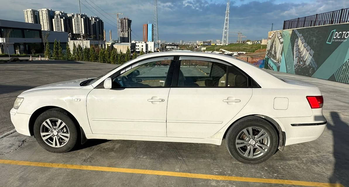 بسم الله الرحمن الرحيم
والصلاة على محمد وال محمد وصحبة وسلم .
هونداي سوناتا موديل ٢٠٠٩خليجي مكفول من دعامية لدعامية  من كل شي محرك ٢٠٠٠ دوش رقم اربيل الدولي مواصفات فول عدا سلايت السنوية ورقم مجدد مكان السيارة اربيل  
للتواصل والسعر / *********** + واتساب
