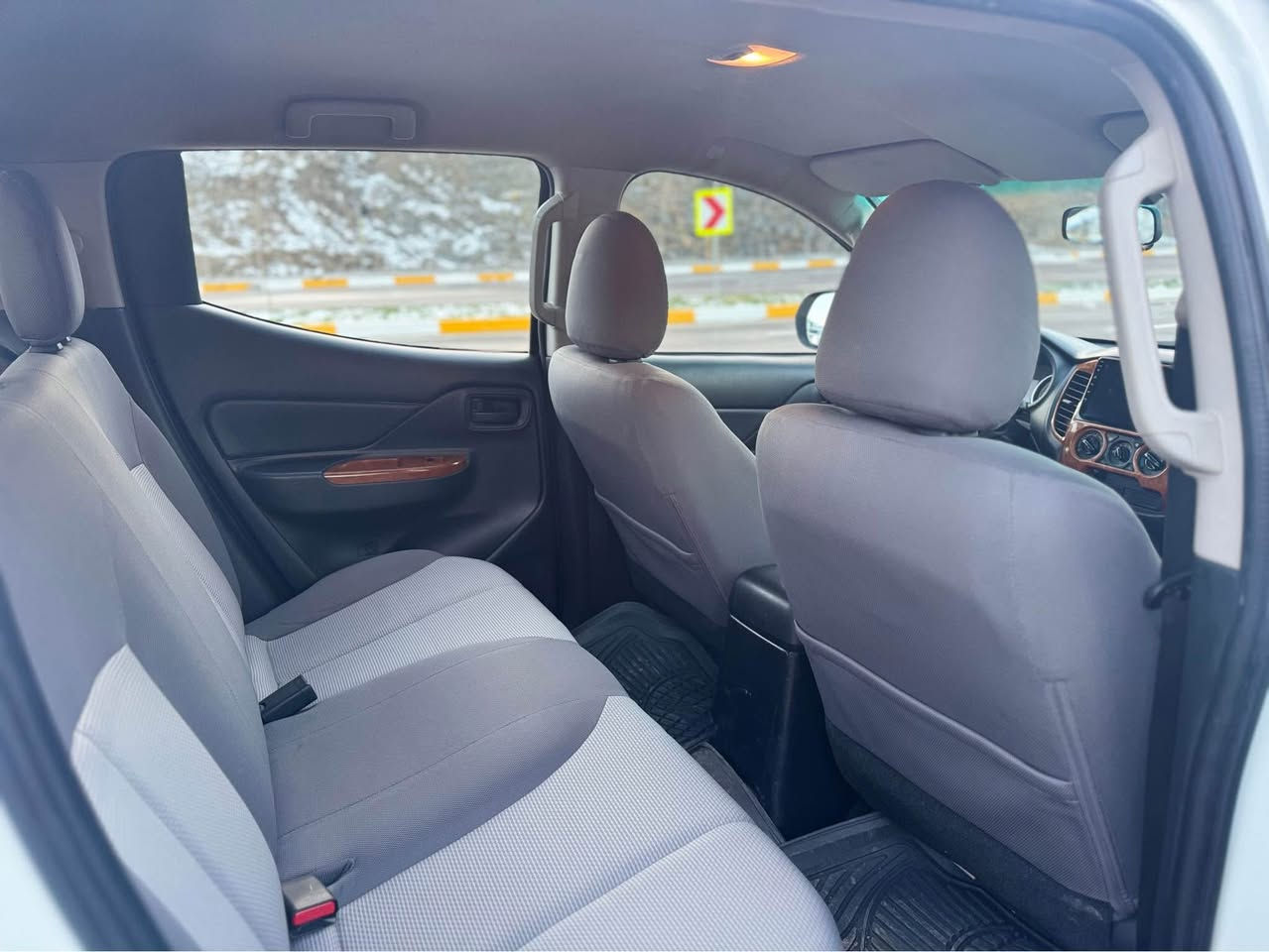 پیکاب L200 قەزافی 2021
 
مواسەفات  دەرەجە یەک , 
دەبڵ ئەکسل , ڤۆلیۆم و ویل کرۆم ویل کەپ  ، 
دەبل دەعامی , شاشە و کامیرە و فۆرمیکا
١٠٤ هەزار کیلۆمەتر ڕۆیشتوە
لەدەعامی بۆ دەعامی هیچ هیچی نیە بە شەرت
سەنەوی نوێیە تا 2027
دوو سویجی بیلادی لەگەڵە

گێر مەکینە و دەبڵ ئەکسل و بەناو کردنی بەشەرت 
لەسەر دەقی شەریکەیە

ژمارەی خاوەنەکەی 
*********** سوران, أربيل
