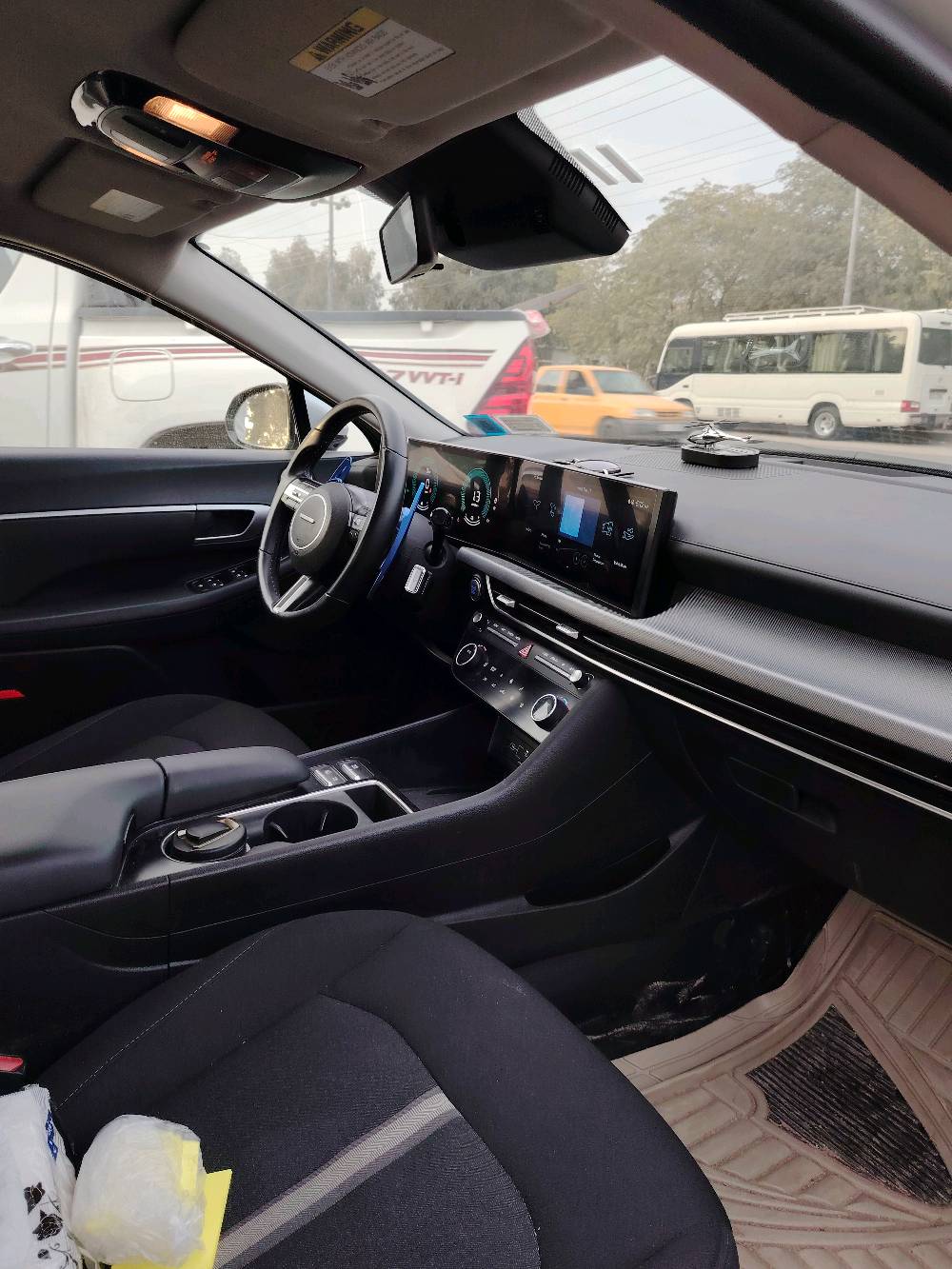 السلام عليكم 
 سوناتا 2025 للبيع 
وارد امريكي
حجم المحرك 2000 هايبرد
ماشيه 31000
شاشتين متصله مع ابل كار بلاي + اندرويد اوتو
تشغيل بصمه 
شفتات
تدفئه الكشنات الاماميه 
فتحات تبريد خلفيه
كامره خلفيه 
كشنات كهربائيه 
لايت امامي + الخلفي لِد
4 حساسات اماميه و 4 خلفيه
اوتو هولد
تثبيت مسار 
قياده ذاتيه (فئه نادره) 
وضع sport + eco
و بعد مواصفات سطحيه اخرى 
 الضرر : بنيد فقط مثل ما موضح 
رقم الشاصي : kmhl34jj4sa108049 
السعر : 195 و وبي مجال
مكانها : كربلاء المقدسه (حي العباس طريق بغداد) 
للاستفسار : ***********


 
