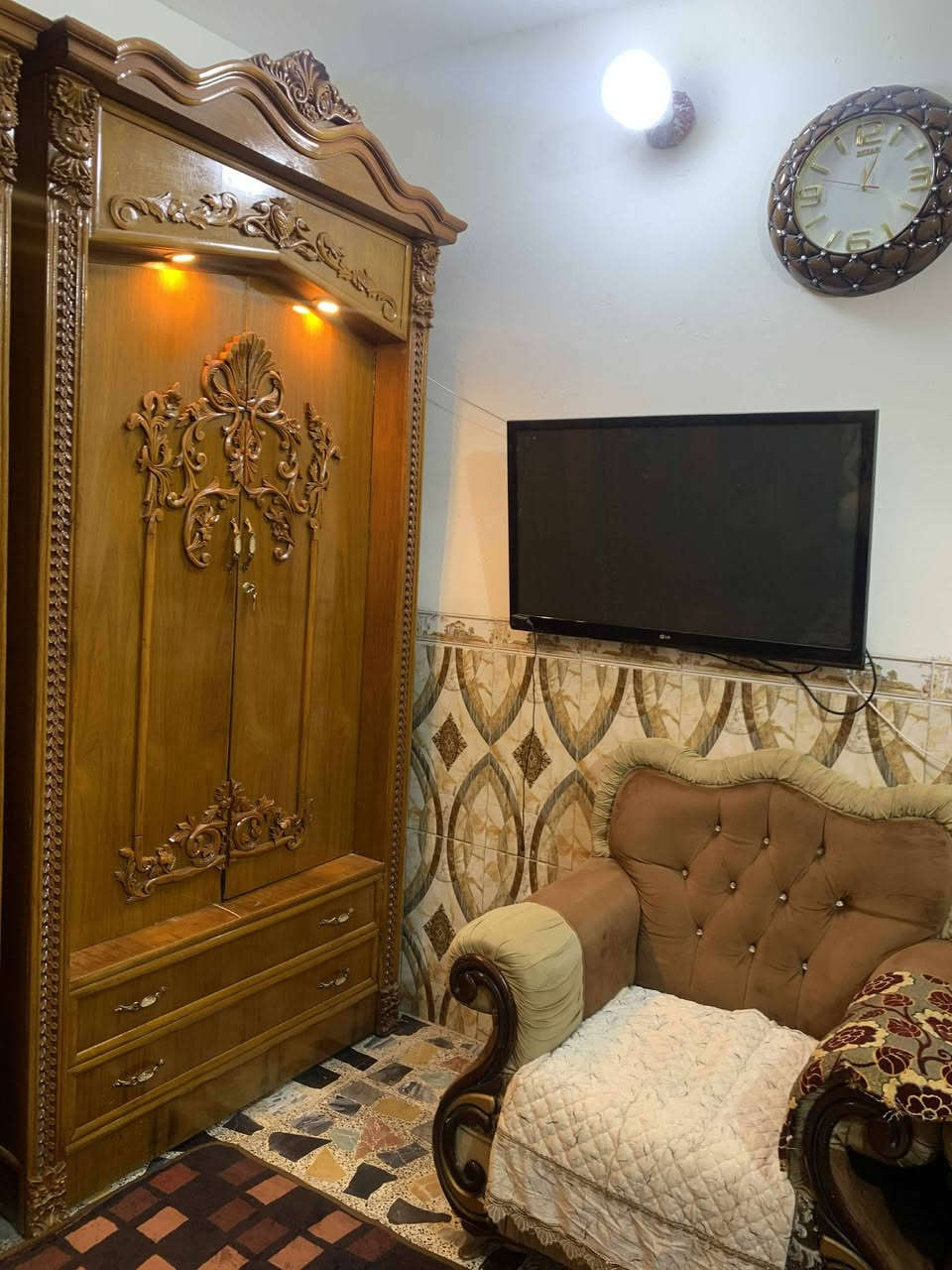 غرفة ست ابواب نوع المسرح  شغل عراقي ١٠٠٪؜
الخارج صاج ٥ ملم 
الداخل صاج ٤ ملم 
الدنك  زان مصري ١٠ ملم 

القاعدة بلوك صاج ١٦ ملم 
الظهر فتح وشد براغي 
الصبغ حراري درجة اولى 

الحسينيه/الراشديه \***********تصل
