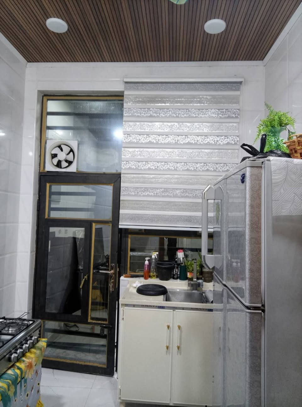 دار_للبيع بناء حديث حله_حي _الزهراء شارع 17

المساحة 100متر طابو زراعي سند25 

طابقين ثلاث غرف نوم كليدور ومطبخ صاله ومجمع صيحات داخلية وخارجية 

للاستفسار الاتصال ***********
***********
مراجعة مكتب سومر للعقار نادر الاولى على الشارع الخدمي قرب حسينيه حنتوش
