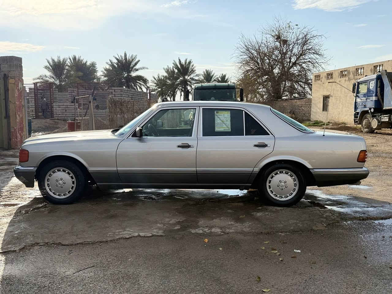 (مكلف بل نشر )
مارسدس جامبو موديل 1987محرك بلادي 300 بدون فتحه مصبوغه جماليه قواعد دبل ابلادي سياره بدون اخياس رقم انبار مشروع وطني رقم جديد هزه جديده غرفتها جديده سياره حلوه وبلاديه السعر 90 وبيها مجال مكان السياره سامراء القلعه 
هـ:***********
