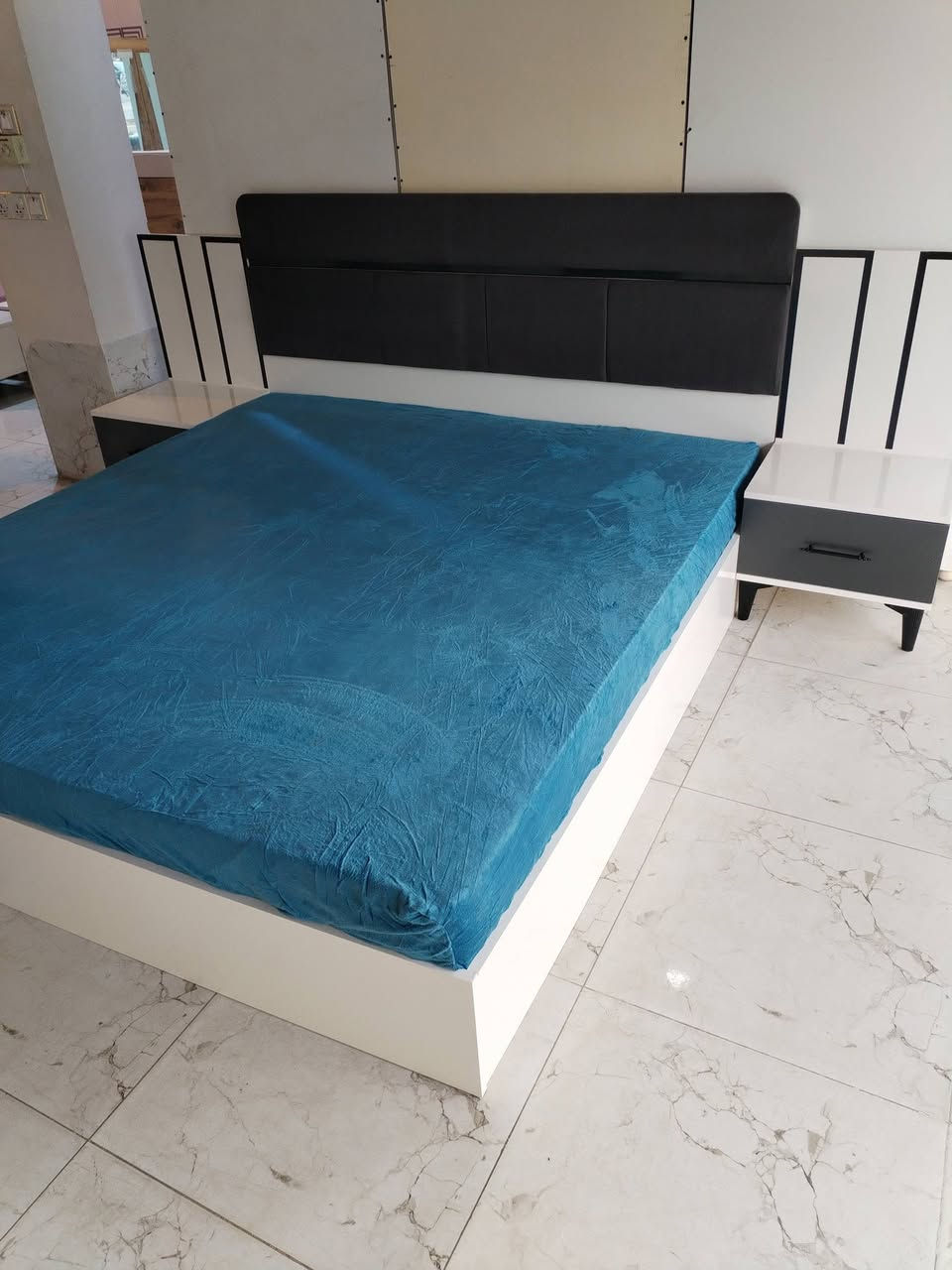 غرف نوم تركي جديد ومستعمل وتبديل القديم اب جديد عنوان المعرض اسرى ومفقودين للستفسار ***********
