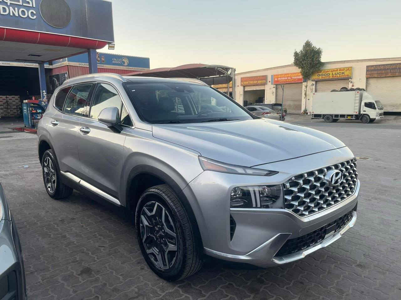 ع بركة الله
دخول جديد الى العراق قبل شهرين 2023
‏HYUNDAI SANTA FE LIMITED 
 حجم المحرك ٢٥٠٠ تيربو وارد امريكي
الممشى 13000 mi    
المواصفات:-  
1- مفتاح ذكي بصمة + التشغيل عن بعد .
2- نظام اوتو بارك /  والتوقف الذاتي بدون سائق
3- كير بنظام الازرار  المنفصلة الاصدار الجديد ( بيانو)
4- كير ماوس ثانوي لأوضاع القيادة / Drive Mode 
‏Comfort - Smart - Sport ٥- بنوراما فتحة سقف.
5- هاند بريك بصمة 
‏6 - Auto Hold  أوتو هولد
7- خاصية ISOFIX   ايزو فكس قفل الاطفال
8- نظام مانع الانزلاق
9 - نظام نزول المنحدرات.
10- نظام اطفاء المحرك (A) ذاتيا في الازدحامات لتوفير الوقود
11- شاشة تدعم Apple Car play و Android وبلوتوث مدمج والأوامر الصوتي
12- الداشبورد الكتروني بانماط متغيرة حسب وضعية القيادة
13- الشاشة الوسطية حجم كبير ١٢ انج مع دعم الملاحة بالخرائط GPS وبوصلة للاتجاهات
14- شاحن هاتف wireless
15-  مخارج شحن USB وتشغيل الميديا
16- منافذ للطاقة كهرباء 12فولت ومنفذ 110 فولت 
17-  المرايا الجانبية قابلة للطي + نقطة عمياء + هيتر + اشارات  
18- مرايا جانبية بخاصية الترحيب والفتح عند الاقتراب والاضاءة في الضلام 
19-  الصندوق كهربائي ذكي يفتح عند الاقتراب
20- حساسات ضغط الاطارات_
22- حساسات أمامية / جانبية /خلفي-
23-كامرة اضافية تقنيه 360 درجه 5 كامرات 
24-ميزة التوقف الذاتي للمركبة منعا للاصطدام عند القيادة او الرجوع
25-المركبة تعيد نفسها للمسار الصحيح عند عدم الانتباه 
26-بك لايت LED مميز مدعوم بتقنية ضد الضباب لاوضح رؤية للمركبة
27-خاصية دعم الكاميرات عند تشغيل الإشارة الجانبية لرؤية الزوايا العمياء
28-كاميرا دوارة 3D تفاعلية متعددة الاوضاع
29-مرآة داخلية بخاصية التعتيم الذاتي 
29-سستم صوت هارمن كاردن 10 سماعات محيطية مع دمام وتويترز 
30-نظام القيادة الذاتي الذكي في الشوارع المخططة 
31-مثبت السرعة Cruise وميزة التباعد عن المركبات
32-خاصية المايك للسائق للتحدث مع الركاب في الخلف
33-حساس حراري بسقف السيارة بتحذير صوتي في حال نسيان الاطفال في المركبة
34-قفل الابواب والنوافذ / خاصية عدم العبث للاطفال
35-القفل المركزي للابواب وعدم الفتح عند مرور مركبة بشكل قريب من السيارة 
36-مقعد السائق خاصية الخزن وميزة الخروج المريح عند الاطفاء
37-المقاعد الامامية كهرباء + تبريد + تدفئة
38المقاعد الخلفية تدفئة 
39-ستائر جانبية 
40-شفتات رياضية بالمقود
41-التبريد والتدفئة تحكم شاشة وتحكم يدوي ايضآ-  التبريد امامي خلفي مناخ منفصل-بردات أبواب خلفية
42-كشنات جلد اسود  
-43 التحكم الذاتي في البصمه في صف الباركنك وتحريك السياره الى الامام والخلف ،مرقم لوحات بغداد  
السعر 225  وبيها مجال
صور السونار والحادث مرفق مع الصور 
 للأستفسار وات ساب 
***********
