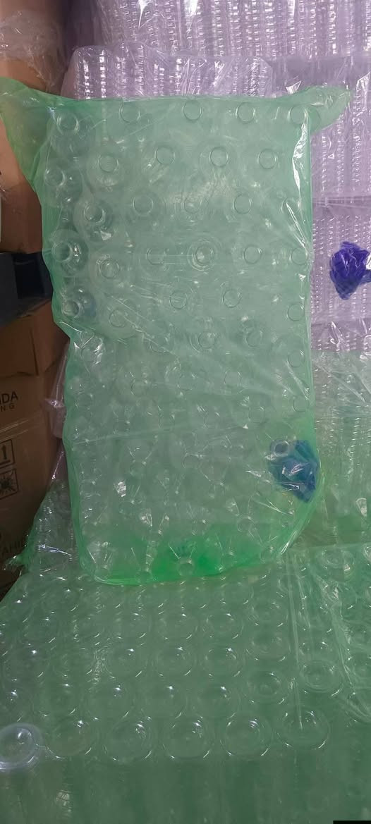 . #رجعناكم من جديد بالعرض الاقوى
معمل الباز الابيض لصناعة العبوات البلاستيكية 
بطل 1لتر- بطل 1وربع- بطل ١،٤٠٠ بطل- نصف لترخل -نصف لتر ليمون-نصف لتر معطر -نصف لتر زيت الزيتون-بطل نصف لتر عصير-نصف لتر -بطل 300دبس رمان_ بطل ٣٣٠مل  -بطل ٤٠٠ ملم-بطل ٤٠٠مل صابون -بطل ٢٥٠مل علبة كبسول٢٥٠مل- بطل ٢٠٠ملم -علبة ٥٠مل- علبة ١٠٠مل _علبة ٣٠مل_علبة٢٠ مل- بطل صاص٣٣٠ -دبة زاهي ٢.٣٠٠لتر، دبة ٢.٧٠٠لتر، دبة٣لتر ،دبة ٤ لتر ،دبة ٥ لتر ، بطل زاهي ١لتر بطل زاهي ٩٠٠مل بطل زاهي ٧٠٠ مل  
اقل طلب 3000قطعة  
جوده عاليه 
جمله 
يوجد حمل كنترة على محافظات اقليم
يوجد توصيل نقليات كركوك _اربيل_دهوك_سليمانية_بغداد
يوجد  توصيل للكميات الكبيرة 
#للطلب والاستفسار  مراسلة الصفحة 
واتساب 📞 ***********
اتصال 📞. ***********
#العنوان : موصل-صناعة الايسر-شارع ٦٠
