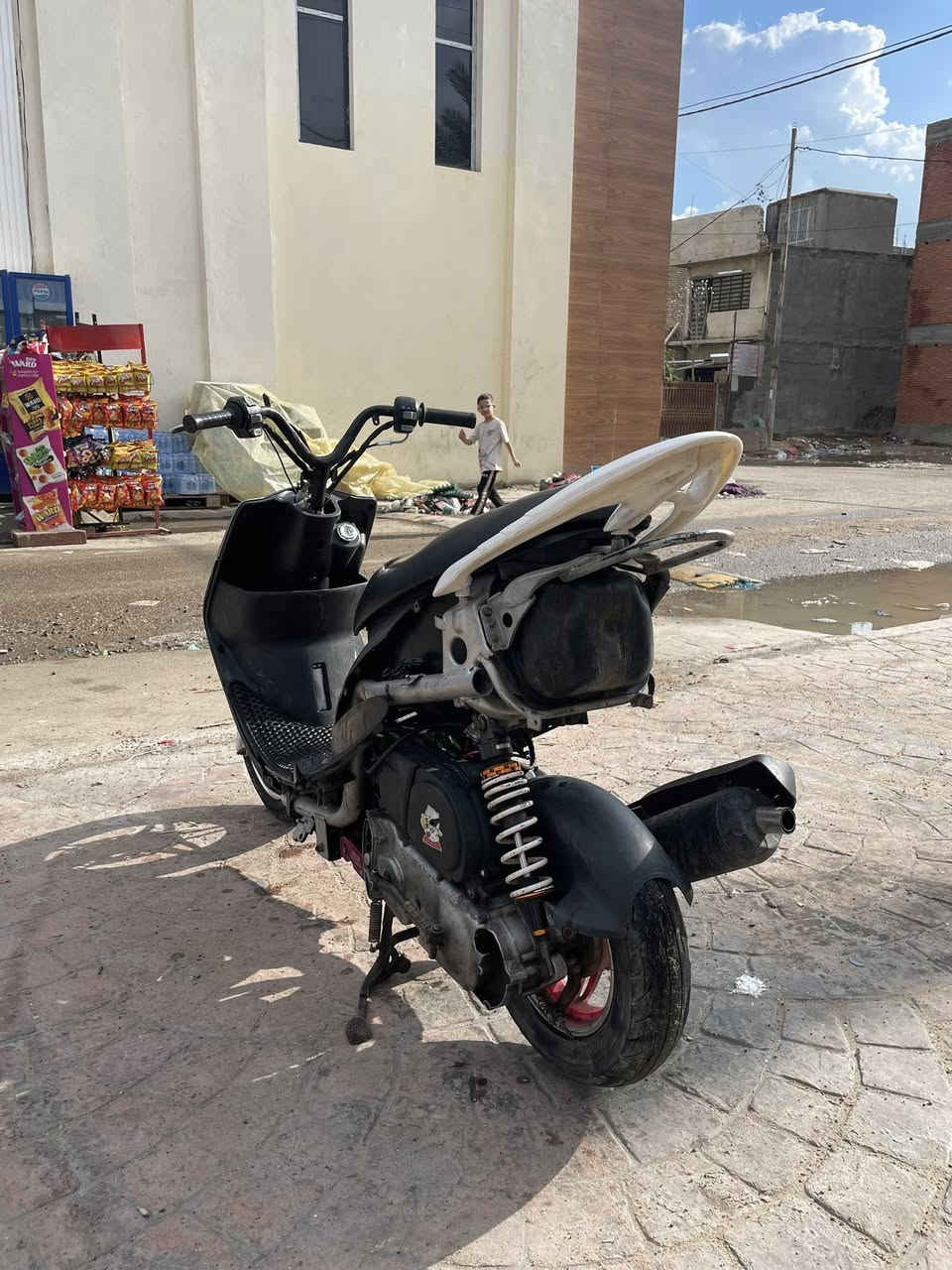 سلام عليكم دراجة ماكس عدلة مال لعب مكين ٥٥
الدراجة خير من الله 
بيهة تزويد
ويالة 
قطرة دهن
صدر امامي
شيال كرزي
السعر ٤٥٠ او بيهة مجال الاستفسار ***********
