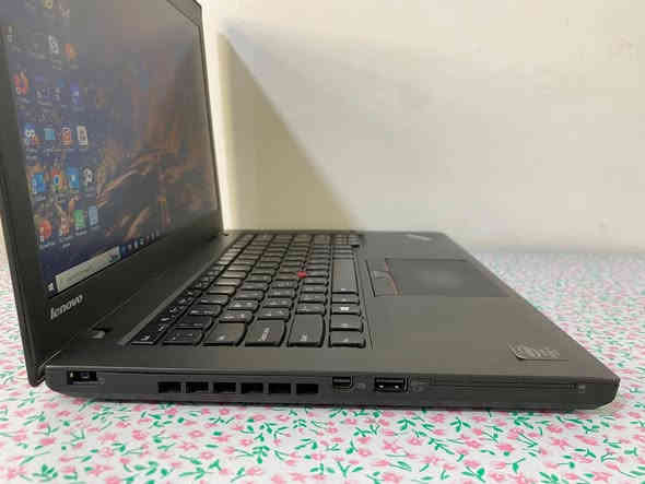 💻 عرض مميز – Lenovo ThinkPad T450 بسعر 175 الف بس 
Core i5 الجيل الخامس | SSD | جهاز عملي وسعر ممتاز!

الميزة | المواصفات

المعالج | Intel Core i5 – الجيل الخامس فئة U (اقتصادي وسريع للمهام اليومية)
الذاكرة (RAM) | 8GB DDR3
التخزين | 256GB SSD
الشاشة | 14 إنش HD
كرت الشاشة | Intel Graphics 4GB
لوحة المفاتيح | عربي + إنجليزي
الحالة | نظيف ومجرب

السعر:

💸 175,000 د.ع

---

الملحقات:

✔️ شاحنة
✔️ حقيبة
✔️ ماوس

الضمان:

✔️ فحص عند الاستلام
✔️ استبدال 10 أيام

للتواصل واتساب:

📞 ***********

---

🎯 مناسب لـ:
الطلاب – الموظفين – الأعمال المكتبية – المحاضرين – التصاميم الخفيفة – البرمجة الأساسية.

💪 ثبات وأداء ممتاز بفضل سلسلة ThinkPad المعروفة بالقوة والتحمل.

---

📦 كل جهاز يفحص فحص كامل قبل التسليم – تاخذ جهاز نظيف ومرتب بدون مشاكل ❤️
