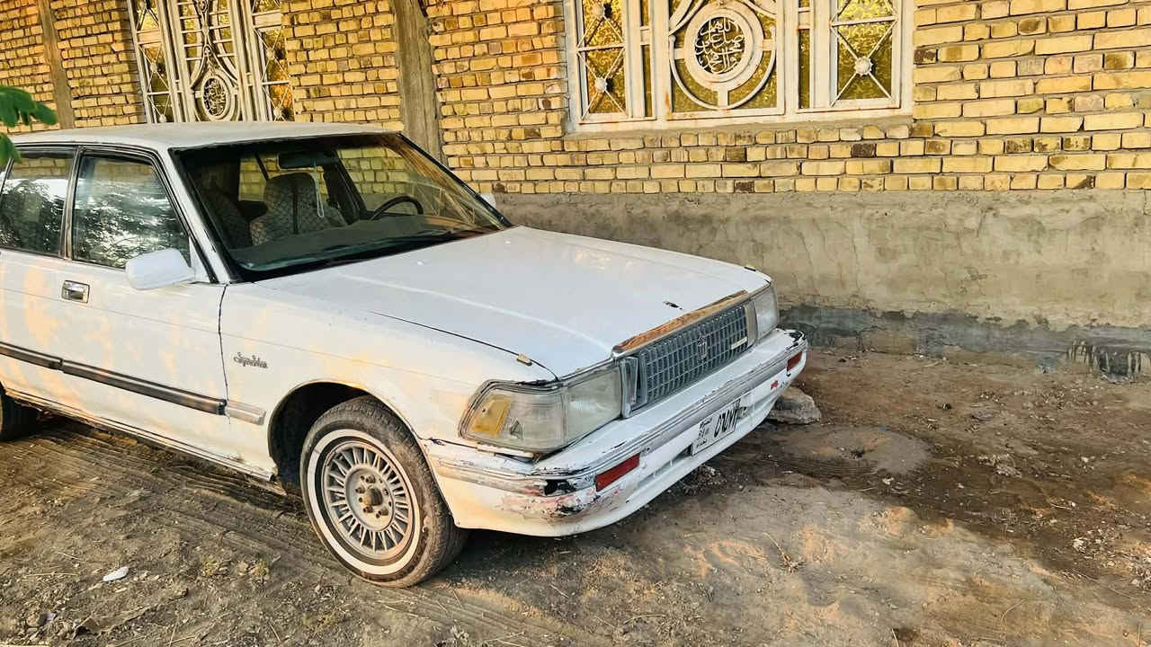 سيدان. يسرى بلاد. 
موديل 88. .رقم بغداد صدامي
سعره 20.. ورقه. 
مكانه ذي قار سوق الشيوخ للاستفسار ***********
