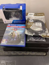 للبيع بلي ستيشن 4 كامل مابي اي نقص ويا قرص Good of war وجوستك جديده اغ...