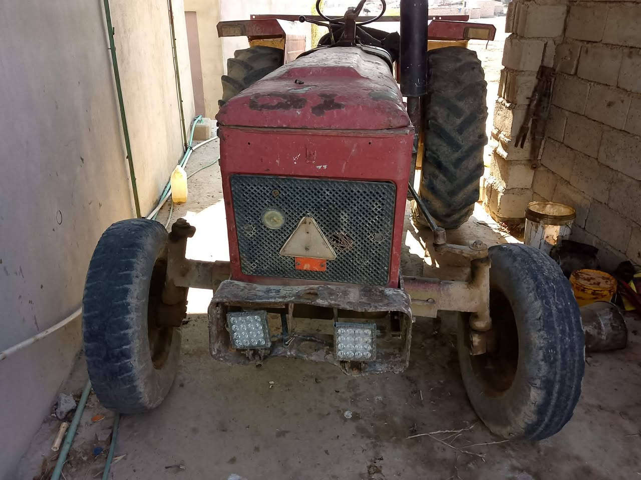 السلام عليكم
عنتر 71 للبيع بدون رقم
گير محرك هيدروليك شغال
كهربائيات كامله سلف باتري داينمو
جاهز كامل
السعر 2500وبي مجال
المكان الزاب
الاتصال على رقم ***********
