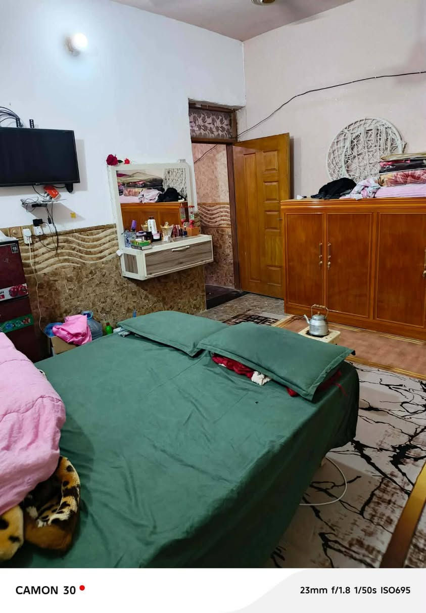 🏠بــيــت لــلــبــيــع جدا نضيف🏠
بنائه جديد كلا طابوك
يتكون من/غرفه+صاله+مطبخ+وستقبال+حمامات/مع خدامات كامله وموقع حلو
المساحه/120متر
العنوان/ حي الامين الاول 
السعر/39مع مجال قليل
للستفسار تصال علئ الرقم
***********
