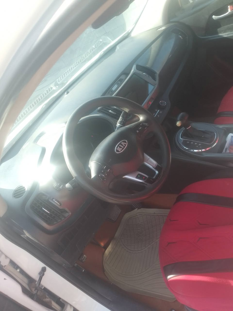 السلام عليكم
كيا سبورتج خليج 2012 ماشيه 195 الف
بانورما قطعتين صبغ سياره رقم اربيل باسمي السعر 135بيها مجال  مكان السياره بغداد ابو غريب 
رقم الهاتف ***********
***********
