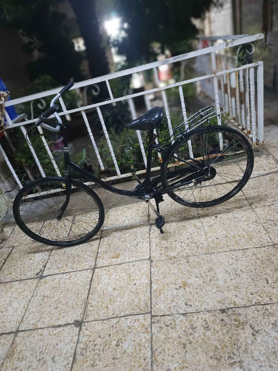 السلام عليكم دراجة هواءية للبيع 
السعر ٤٠اوبي مجال 
رقم الهاتف ***********
