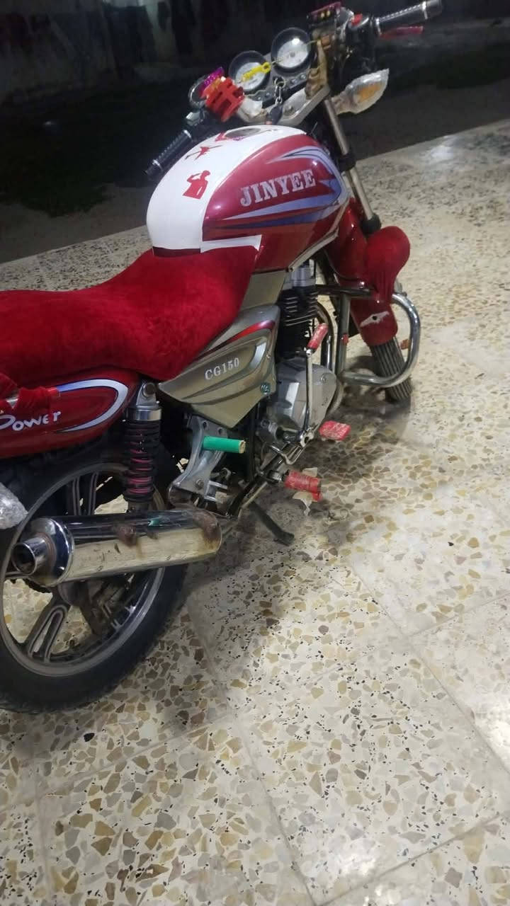 سلام عليكم دراجه جني واي 
٢٠١٤ اوراق اصولي مكفوله السعر 
650وبيهه مجال مكلف بل نشر رقم الولد ***********
ما جاوب خاص
