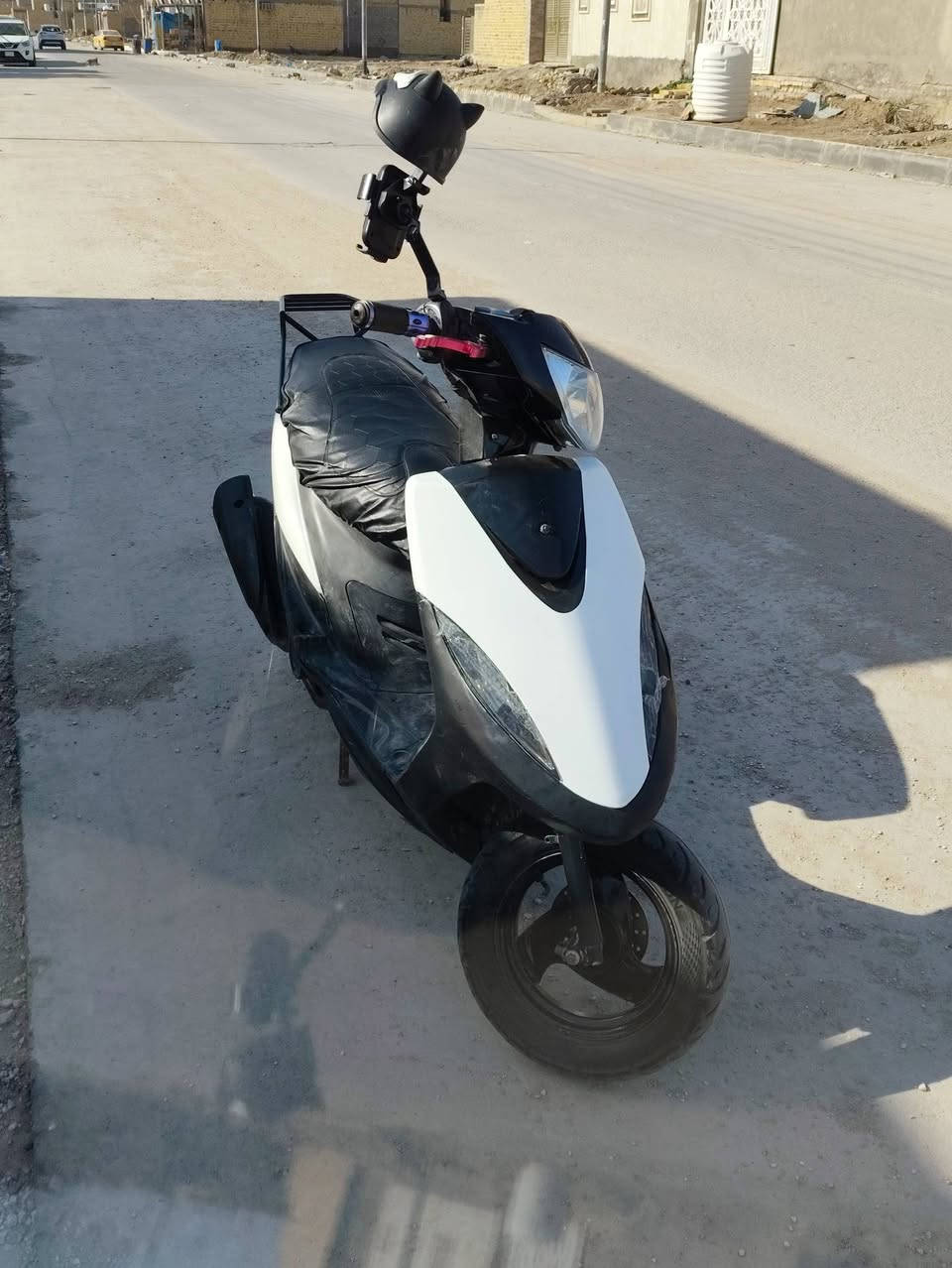 سلام عليكم  دراجه ماكس عدله شلعه معدل خير من الله  كله شغاله سلف هندر كله، شغال دراجه مزوده بوشه 55.  🌿السعر 500وبيه مجال لطيبين  رقم الهاتف  ***********
