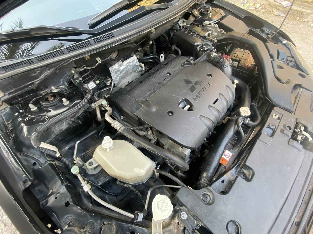 سلام عليكم للبيع مسيوبوشي لانسر قرش
موديل 17 بلاك اديشن 

السيارة فول موصافات عد البصمه 

محرك 2000 سيارة خير من الله 

السنوية ب سمي رقم انكليزي بغداد تحويل ثاني يوم 

مكان سيارة بغداد الغزاليه 

رقمي ***********. سيارة ترهم قصد هم
