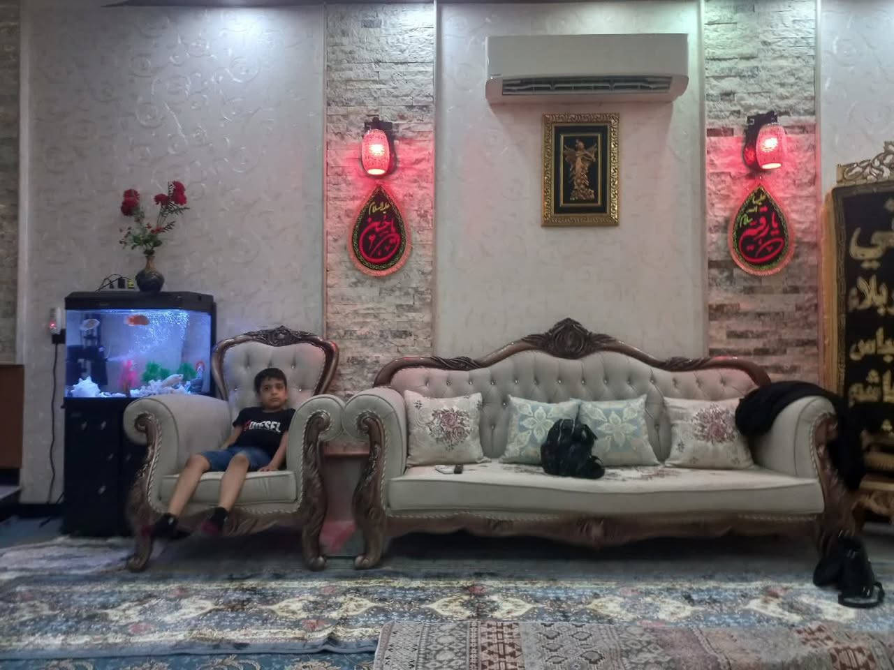 🏪 دار ملك صرف للبيع
🟢 الموقع :-  حي الصحفيين  
🟢 المساحة :-  ١٠٠ م حرف T  
🟢 المواصفات : -   بناء حديث طابقين غرفتين نوم 
🟢 السعر : ٢٥٠ وبي مجال  

🟢 الهاتف :- 📲  ( ***********) 🆙
🟢 للاستفسار :- مكتب المستقبل للعقار والمقاولات 🏪
🟢عنوان المكتب : كربلاء حي التحدي السايدين الفاصل بين البناء الجاهز والتحدي قرب أفران دينار 
🟢 مستعدون لاستقبال العروض التجارية والسكنية ✅
🟢 اضغط على زر المتابعة
