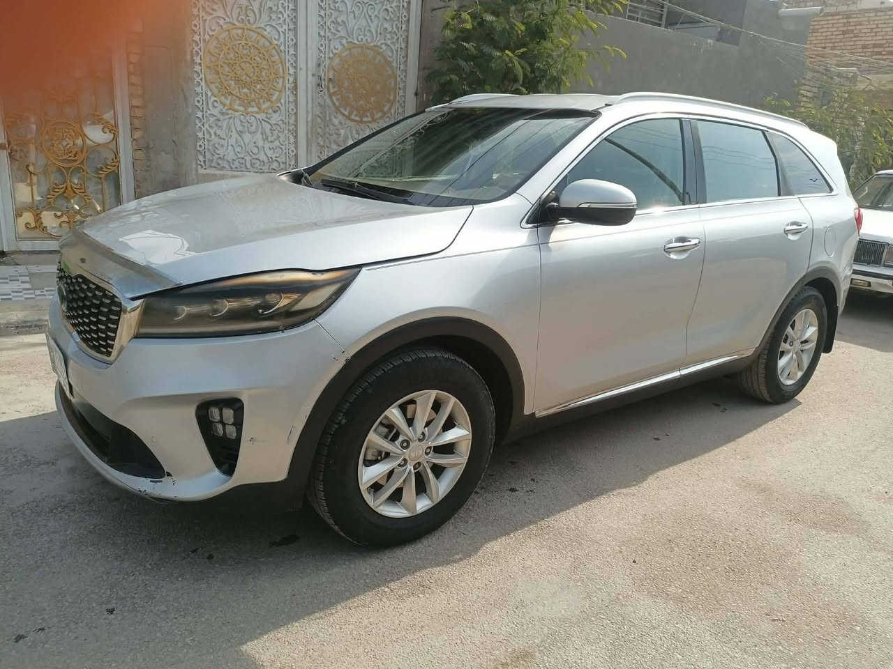 سلام عليكم
سيارة كيا سورينتو موديل 2017 وارد أمريكي، محرك 4 سلندر ، السيارة جاهزة بالكامل، الكير والمحرك بحالة ممتازة وما تحتاج أي شي، تخم تاير   السياره مكفولة، استخدام شخصي 

بيها فقط دحجة بسيطة بخشم البنيد ضررها من امريكا. 
باسمي جاهزه للتحويل مكان سياره الناصريه  السعر 160
رقم الهاتف ‏‪***********‬‏ 
مكلف بنشر
