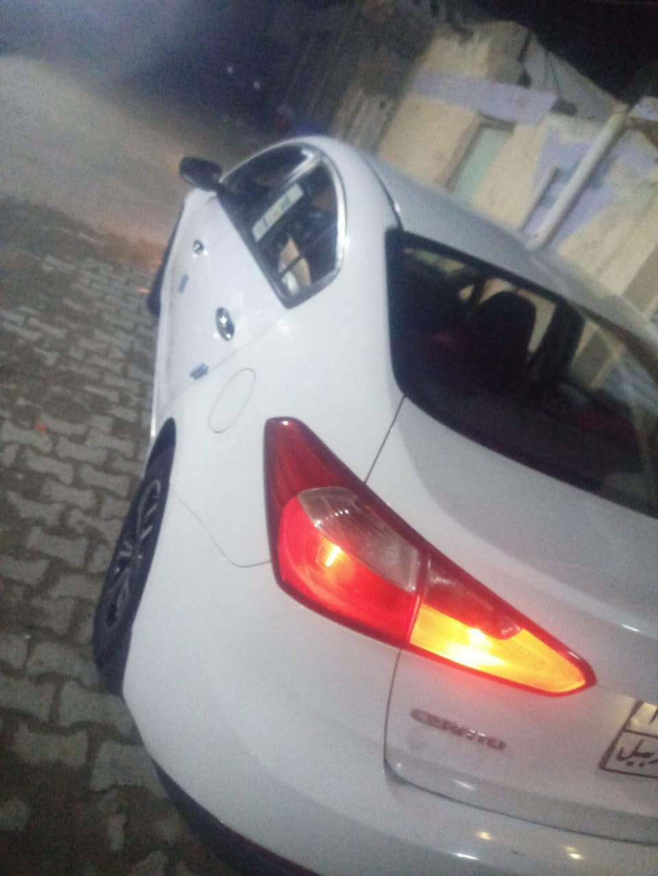 السلام عليكم سيراتو مديل 13 شكل 14 محرك 1600 كير محرك تبريد كله مكفول حداديه 80%بيها بنيد مبدل وشبر ب جالغ كدام صبغ سياره مكفوليه عدا بنيد سعر 105 قفل مستعجل ع بيع مكاني نجف
***********
