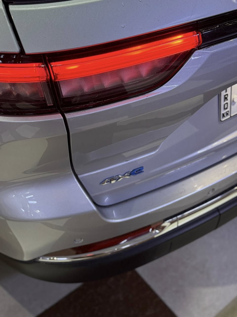 جيب كراند شيروكي 
2023 4xe 
٤سلندر هايبرد-توربو-بنزين
فول مواصفات 
لميتد
مواصفات : 
بانوراما 
بصمة 
فورويل
كشنات تدفئه
ستيرن تدفئه
كشنات جلد
٣شاشات
كاميره خلفيه
رادار
تشغيل عن بعد
صندوق كهرباء
تحديد مسار
بقيه المواصفات المعروفه…
ملاحظة / فقط جاملغ امامي + ربع بونيد
بدون دواخل
للاستفسار 
***********
متوفر واتس 
سيارة رقم اربيل
