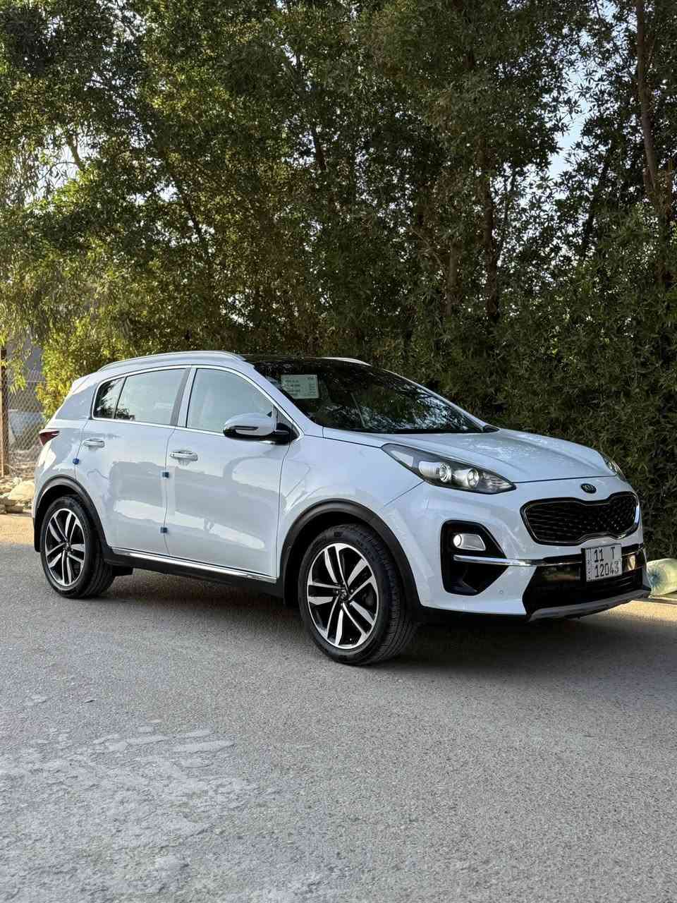 السلام عليكم رمضان كريم عليكم
سبورتج 2019 المواصفات جي تي لاين  (ضمان الدولـيه)

سياره فول للأخير استلام شركه من زيرو عندي 

فتحه سقف بانوراما_ بصمه _صندوق كهرباء _ كشنات كهرباء _ سايد بريك دكمه_فور ويل _ قطعتين تبريد _ شاحن واير ليس _مري شفط وباقي مواصفات المعروفه مال الفول 
السياره ماشيه 58 كيلو متر 

بأسمي سنويه ولوحات وهزه قبل يومين مجددهن 

كير مكينه مكفولات فقط تبديل بلمكينه فلتر اويل بم السبب السياره سنتين متروكه ممشتغله وسويتلها ادامه كامله بلشركه مع ضمان وين ميعجبك تفحص افحص 

مكفوله من صبغ فقط بارد بابين عكس سايق بارد جداً بسيط واحد مبين  ومكحل  وثاني شي قليل وصوره البارد موجوده 

السعر ١٩٥ وبيها مجال 
مكاني بغداد الدوره 

‎*********** واتساب او اتصال
