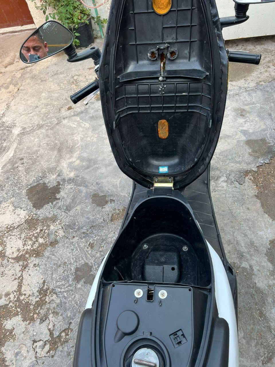 سلام عليكم سبيسي للبيع دراجه حلو شغاله مابيه نقص  مكاني بغداد الطوبجي السعر 350 ***********
