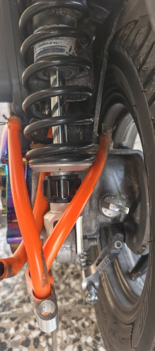 السلام عليكم ماكس للبيع المكينه ولفين كبار دراجه مزوده من طول لطول شوفت عينكم كلجات ار جي اس السعر 1750 وبيه مجال رقم ***********
