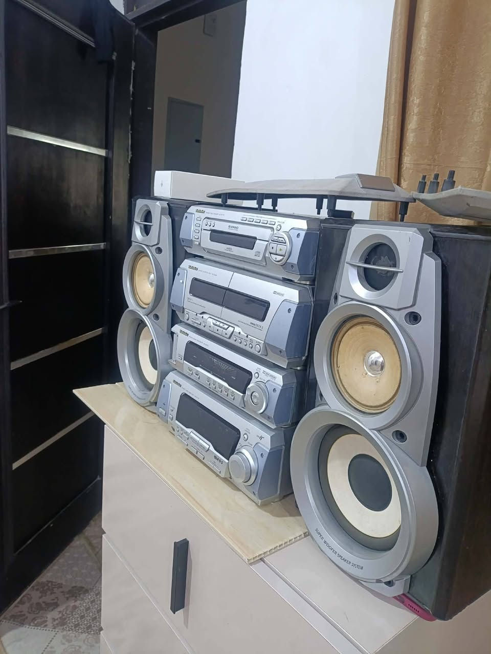 سستم تكنكس ياباني شغال راديو مسجل اوكس  السعر 200التواصل  على الرقم ***********
