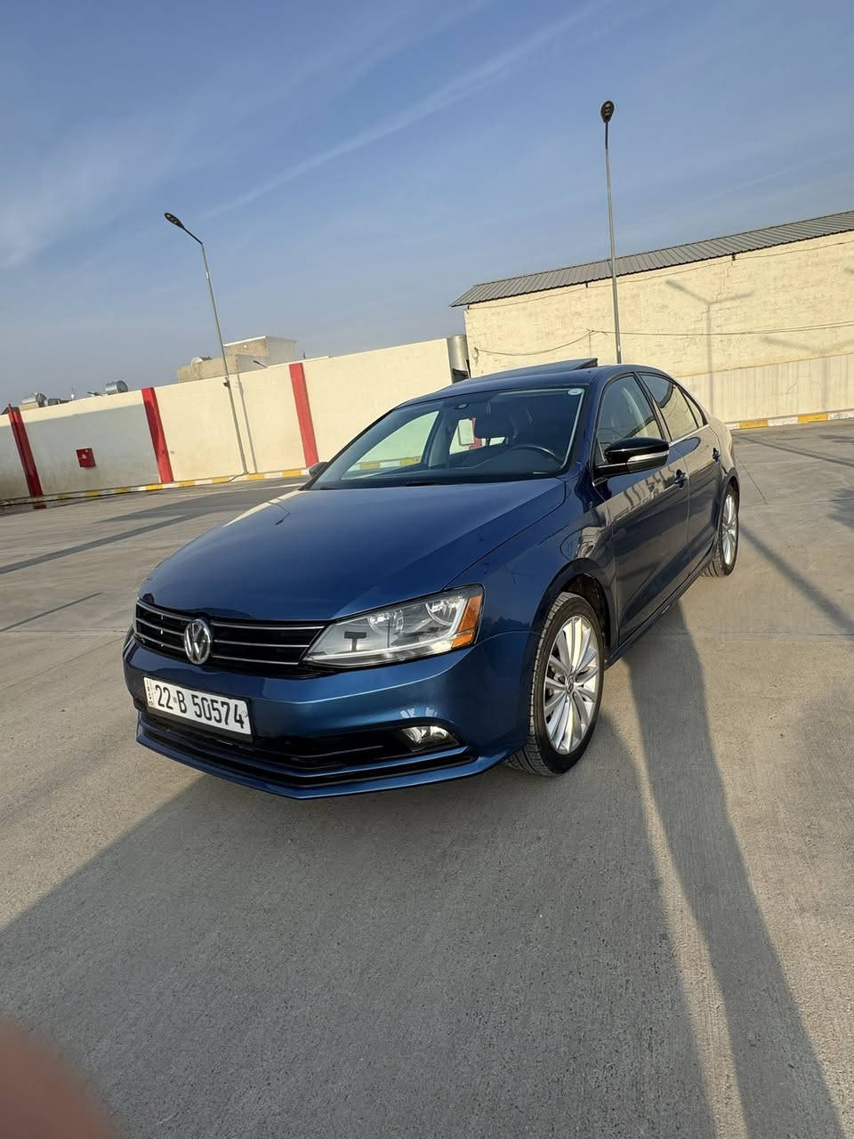 السلام عليكم
جيتا موديل 2017
محرك 14 ‏توربو
‏مواصفات SE
بصمه باب بصمه تشغيل رادار جنبي وخلفي 
كشنات جلد تدفئة  سقف سلايت 
حادت سياره بونيد وجاملغ بدون دواخل بدون ايرباك 
هزه وسنويه جديد لحد 2029
سعر 135$بي مجال قليل 
مكان سياره كركوك 
***********
اتصال او وتساب مااجاوب خاص
