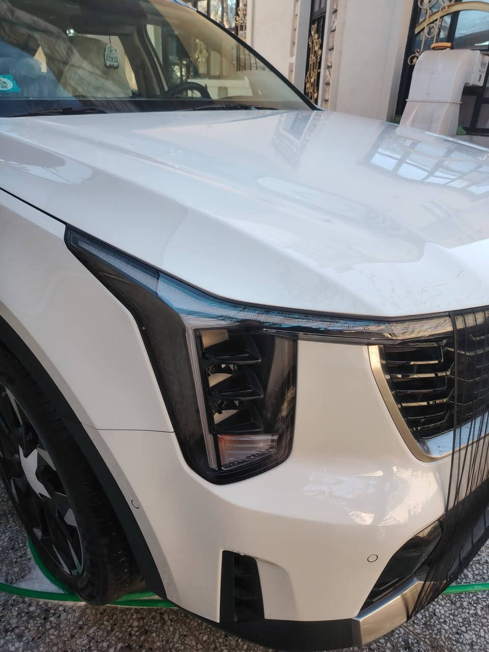 السلام عليكم كيا سورنتو 4X أعلى فئة بالسورنتو ضمان المجموعه الدوليه موديل2024رقم بغداد بسمي ماشيه 7الف فقط  يعني زيرو بعدهي تبديل الدهن بالشركه قبل 4 ايام بدلت التبديله الثانيه كفاله عامه السياره مغلفه بي بي اف كامل السياره داخل وخارج حتى الجام والايتات غلفتهن بس سعر التغليف 23 ورقه كلف وفيديو التغليف مرفق ويا الصور
المواصفات
محرك 6 سلندر
كير ماوس
ويل حجم 20 المرغوب
داتا شو
بانوراما
حساسات اماميه خلفيه
توقف ذاتي مانع تصادم
كامرات محيطيه
بصمه تشغيل وابواب وتشغيل عن بعد
جنطه كهرباء
اريل نفكيشن
حساسات ماسحات
كشنات جلد تدفئه وتبريد بالكشنات
فور ويل
اتو هولد، وتو بارك
سستم سماعات
5انظمة قيادة
شاحن واير ليس
2منافذ طاقه، و2 بالكشنات
مانع انزلاق، مانع انحدار
7راكب
تبريد مناخي منفصل
بردات خلفيه
مري قلاب تفتح عند الاقتراب
لد نهاري
تبريد 3قطع
بصمه عدد2
كتلوكات الشركه وكتاب الضمان موجود بيها
السعر 355 $ المكان بغداد
التواصل ***********
***********
اتصال فقط
