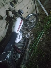 كوم حديد • للبيع • خردة