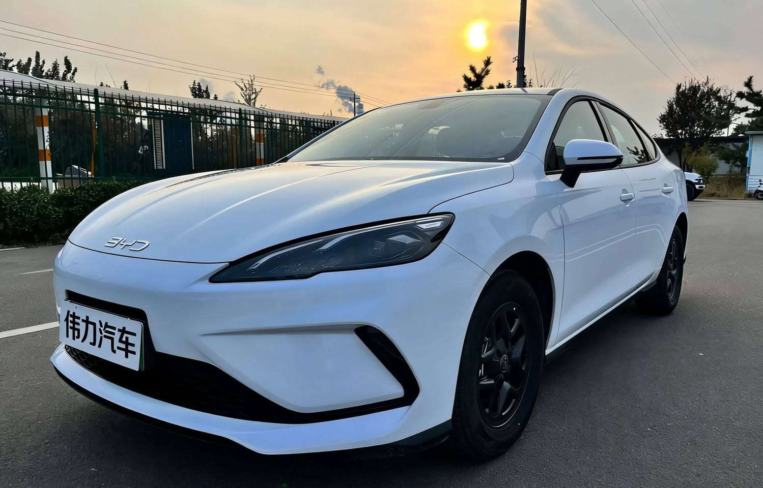 يم (معرض الكريم) توفر (سيل 5 والكن بلاس )ال BYD SAEL . 05 شكل التسلا او البورش / المواصفات البيسك
☎️***********☎️مؤمل 

عرض خاص وسعر بلاش 💥

يم معرض الكريم لتجاره السيارات الحبيبية ساحه واهران 

جن بلاص ابيض داخل أبيض 

🔴السعر  :تواصل مع الأرقام 

 عراقي وتستلم صافي بدون دلالية

عن توفر سيارة بي واي دي 2025

‏BYD  Sael 05 2025

اليكم المواصفات

انتبه السياره : هايبرد & بانزين & كهرباء يعني التفويله الوحده بانزين 🔥🔥تمشيك 2100 كيلو

65كيلو شحن 🔥🔥

موديل 2025

حساسات 

حجم المحرك 1.5

شاشه اصليه 

كامره خلفيه

هند بريك كهرباء

دشبول شاشه ديجيتال

اوتو هولد

مفتاح التشغيل بصمه

تشغيل عن بعد تحكمات مقود

اوامر صوتيه

منفذ طاقهس

منافذ شحن

مقول جلد حياكه

دخول ذكي

3 وضعيات قيادة

اشاير بل مري

تتسع المقصورة ل 5 ركاب

المقاعد جلد رياضي

اريل نفكيتر

اناره داخليه LED

لد امامي LED

‏LED بك لايت

قطعتين تبريد 

مثبت سرعة

حجم الاطار 16

مانع تزحلق

شاحنه خلفية

كير ماوس

البطاريه ليثيوم الاقوى والاطول عمرا في عالم الهايبرد ملاحضه: جميع العده مالته موجوده المن

والكيبل الشاحن

والمثلث

انتبه 

🟩 السعر .🔥 

بسعر الجمله وتدللون علينا

🔹معرض الكريم لتجارة السيارات 

مكان بغداد/ ساحه واهران الحبيبية 

بيع ..نقدآ 🔶

وبأنسب الاسعارررر▫️

***********/ مؤمل
