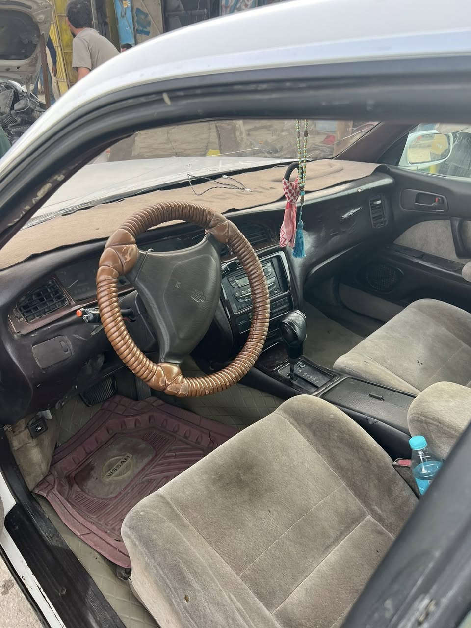 سلام عليكم بطه موديل 93مشروع وطني رقم دولي سنويه لحد 27 مكينه وكير 3000 حته هزه صاعده راعيه موجود يمي شرط تحويل سعر 50 وبيه مجال رقم *********** عنوان قضاء الدير حداديه من دعاميه الدعاميه كهربائيات كله شغاله رقمها دولي كربلاء راعيه جيراني
