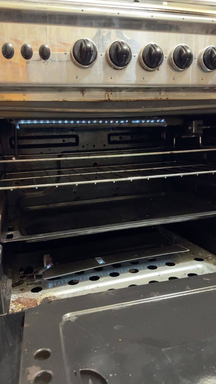 ***********
كلهن ٣٠٠قفل
