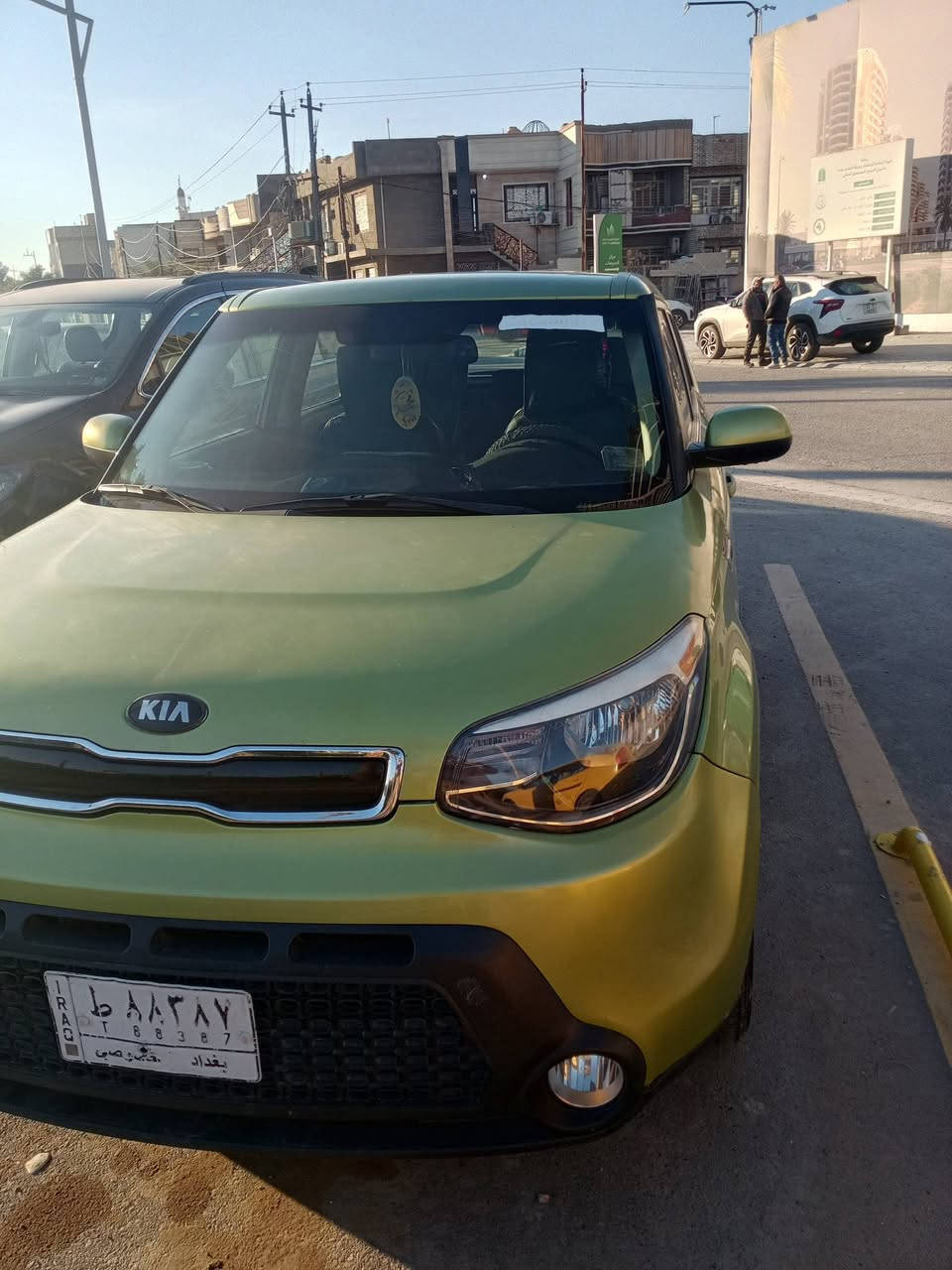 سلام عليكم كيا صول موديل 2016وارد اميركي ضربتها جاملغات ثنين لامامي يمنه ويسره بيها باب مبداله صفحت السكن البنيد مصبوغ بيها حالوب بسيط السونار مرفق بلصور مكينه 1600جيدي اي سياره مال بيت صارلها 4سنوات عندي مكاني بغداد السعر 95وبيها مجال للطيبين رقم***********
