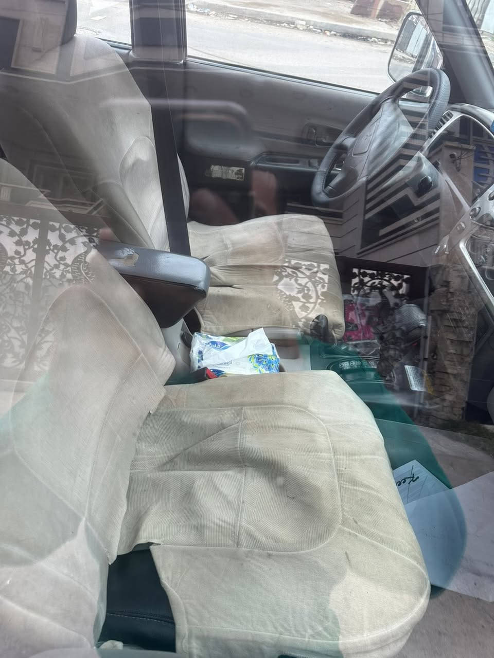 السلام عليكم البيع 2008 سياره خير من الله 
مكاني بغداد السعر 85
وبيه مجال بسيط 
***********
