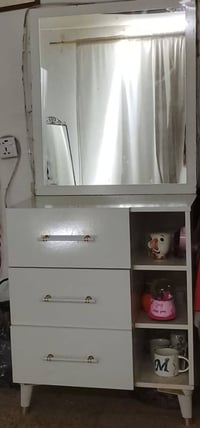 كنتور 6 ابواب • ميز ابو مراية • نظيف