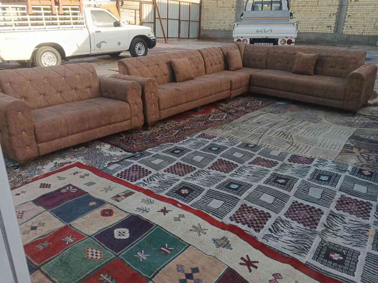 السلام وعليكم لبيع ديوان عشر مقاعد تفصال مكاني بغداد حي اور سبع قصور شارع ابو علي يم جامع لحمزة موجود خاص وتساب ***********
