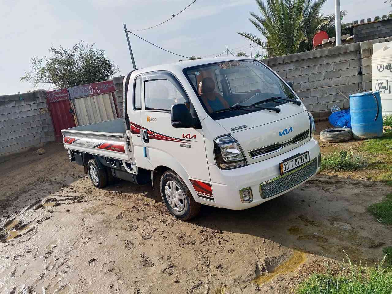 كيه لبيع جديده ومكفوله كفاله عامه رقم بغداد باسمي تحويل مكاني واسط سياره موديل 2025(سياره مال جناي مدوشمه شراي اتصل وتدلل***********
